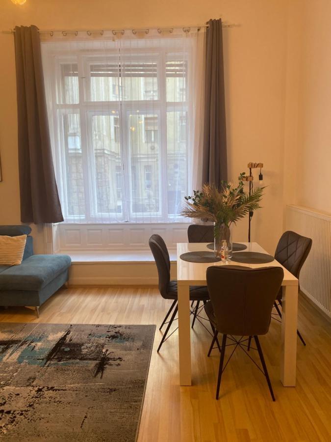 Blue Danube Apartment Downtown With Free Parking Budapeste Exterior foto